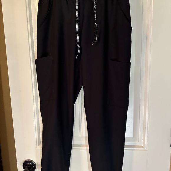 Med Couture - Insight Jogger Scrub Pants (Women’s, Size XS) - Picture 2 of 6